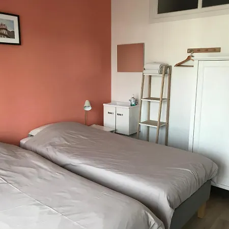 8 Pers 10' à Pied Du Centre:le Savoie * Namur