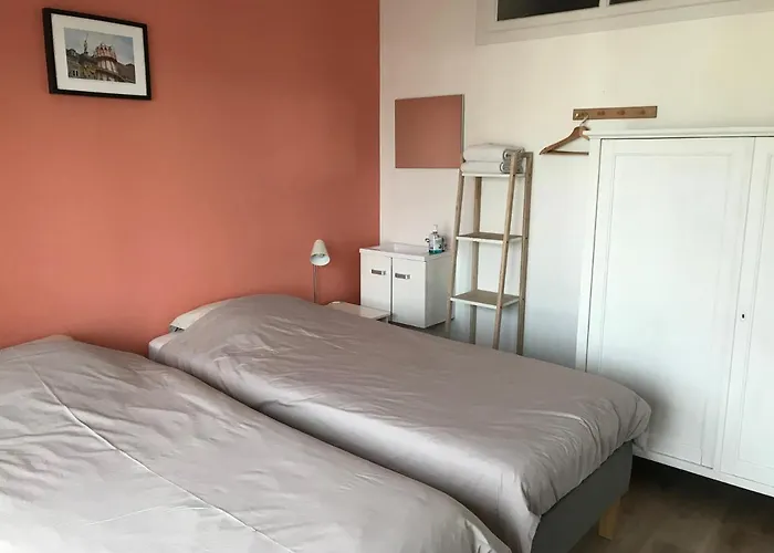 8 Pers 10' à Pied Du Centre:le Savoie * Namur